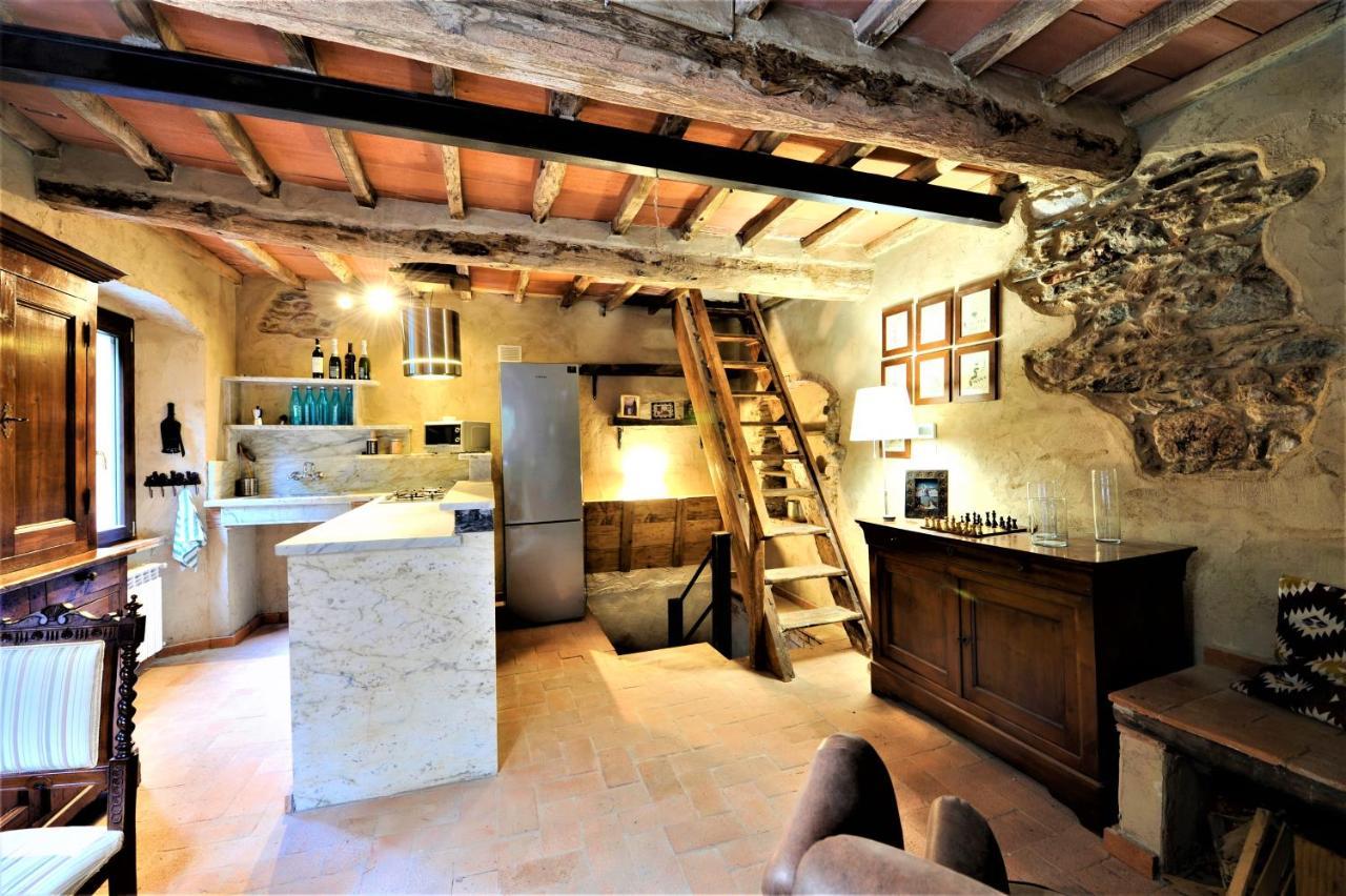 Incantevole Casa Sul Fiume, Relax E Natura Ai Piedi Della Alpi Apuane Massa  Exterior photo